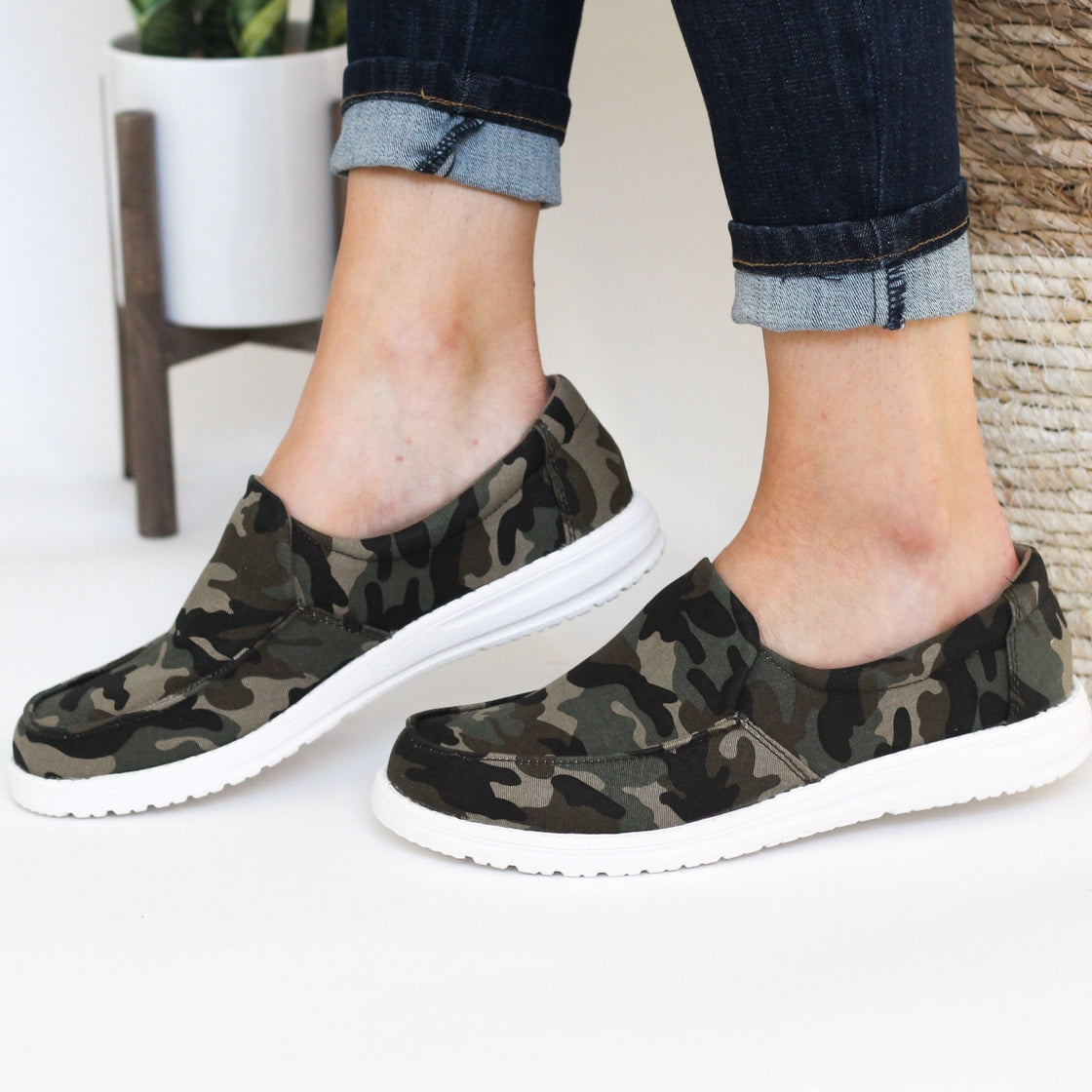 Maya camouflage shoes