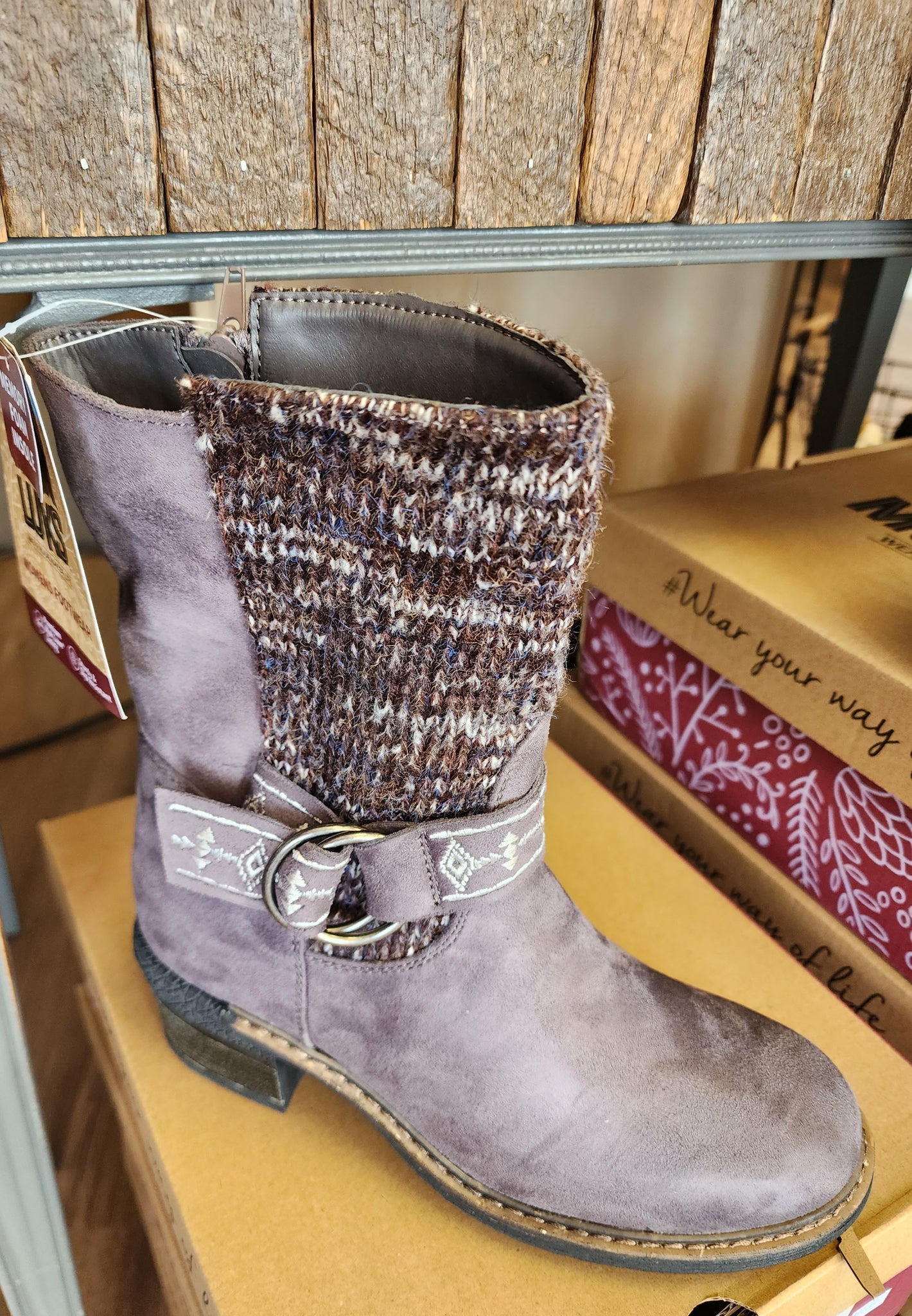 Arya grey boot
