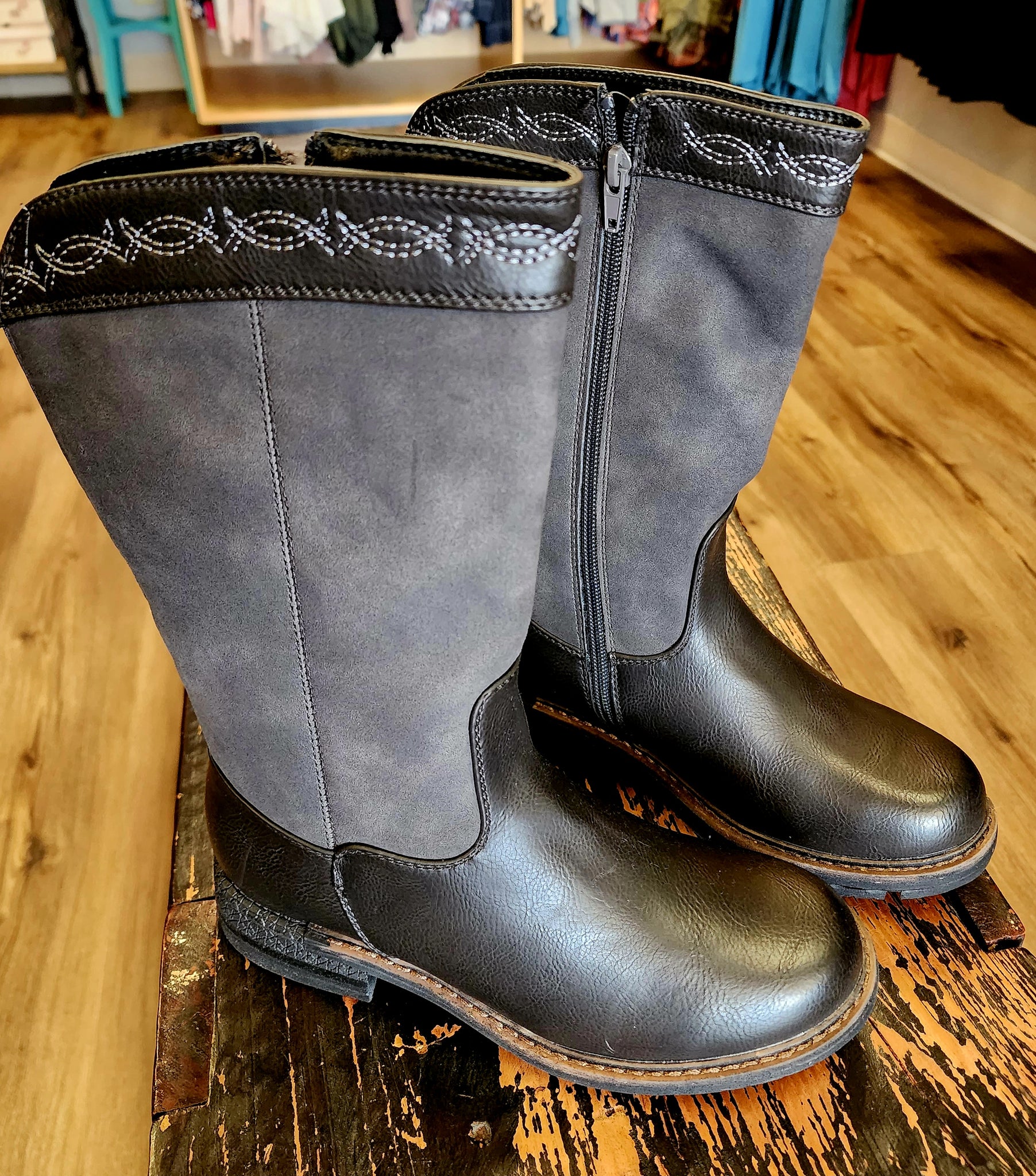 Whistler black boot