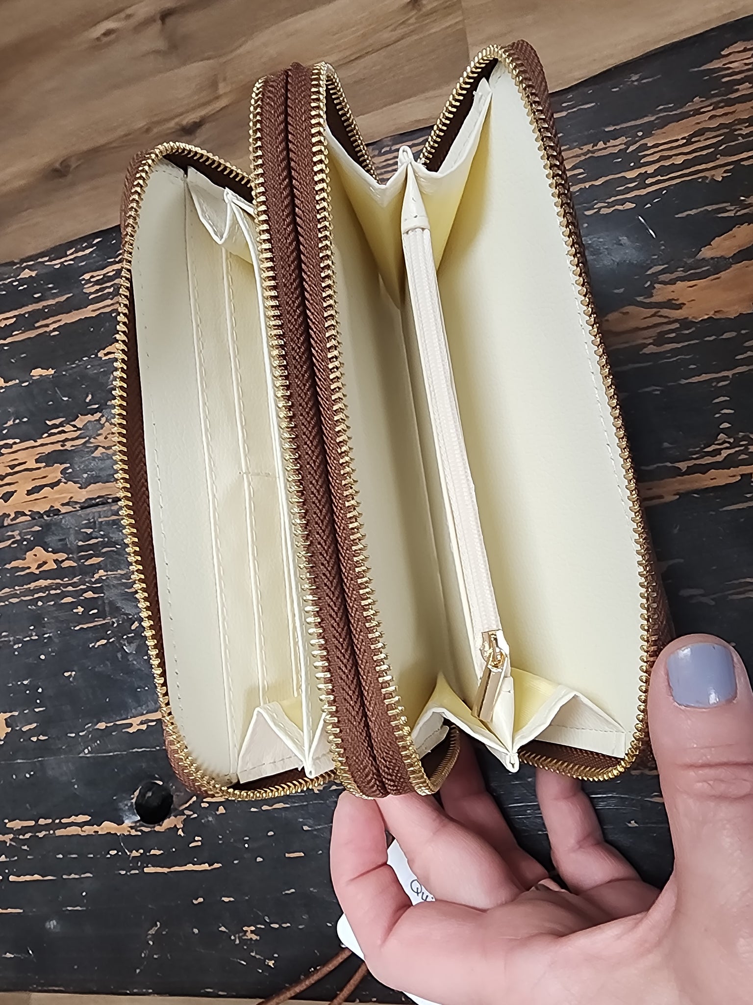 Quilted stitch double zip wallets