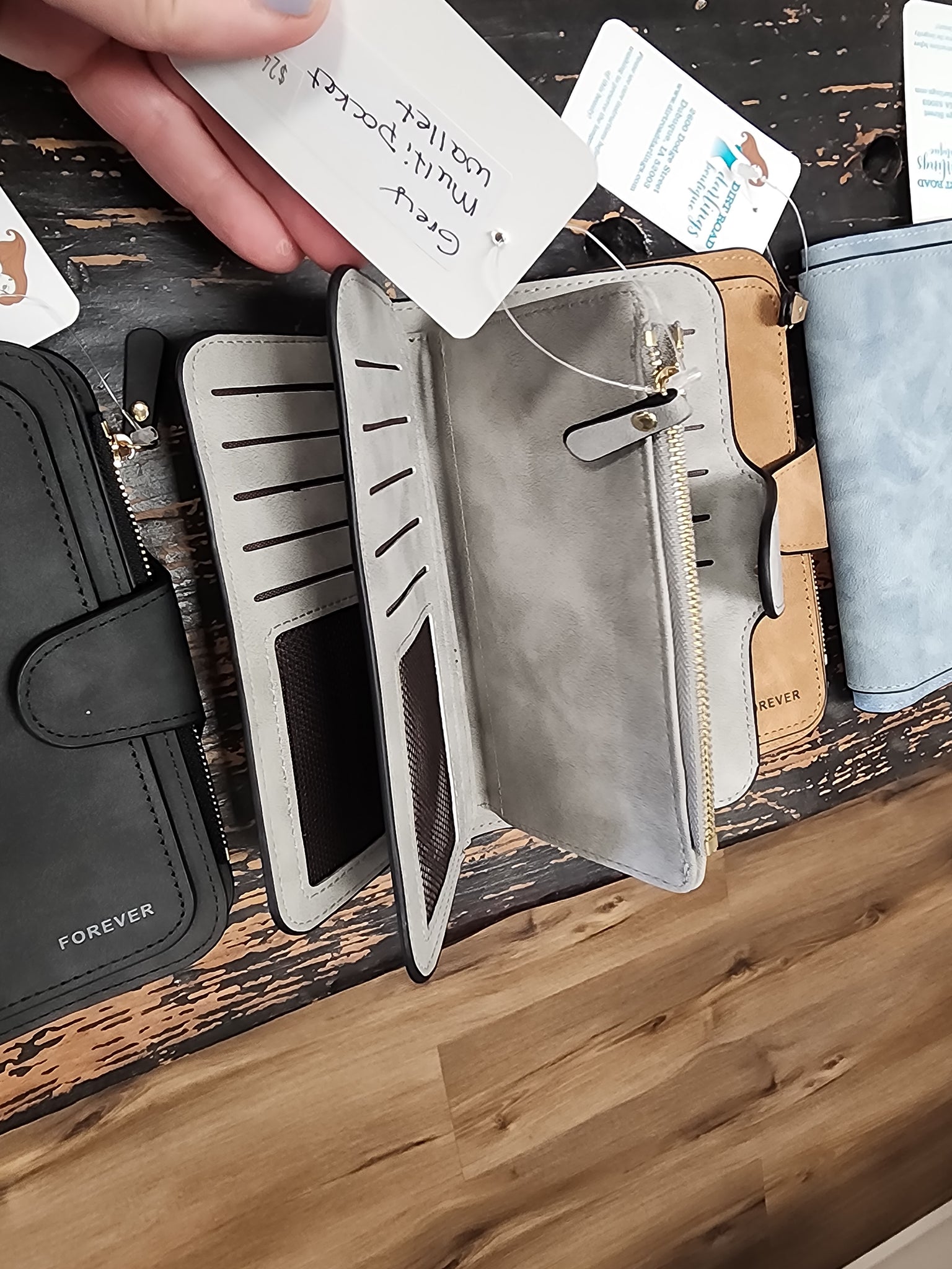 Multi pocket wallets