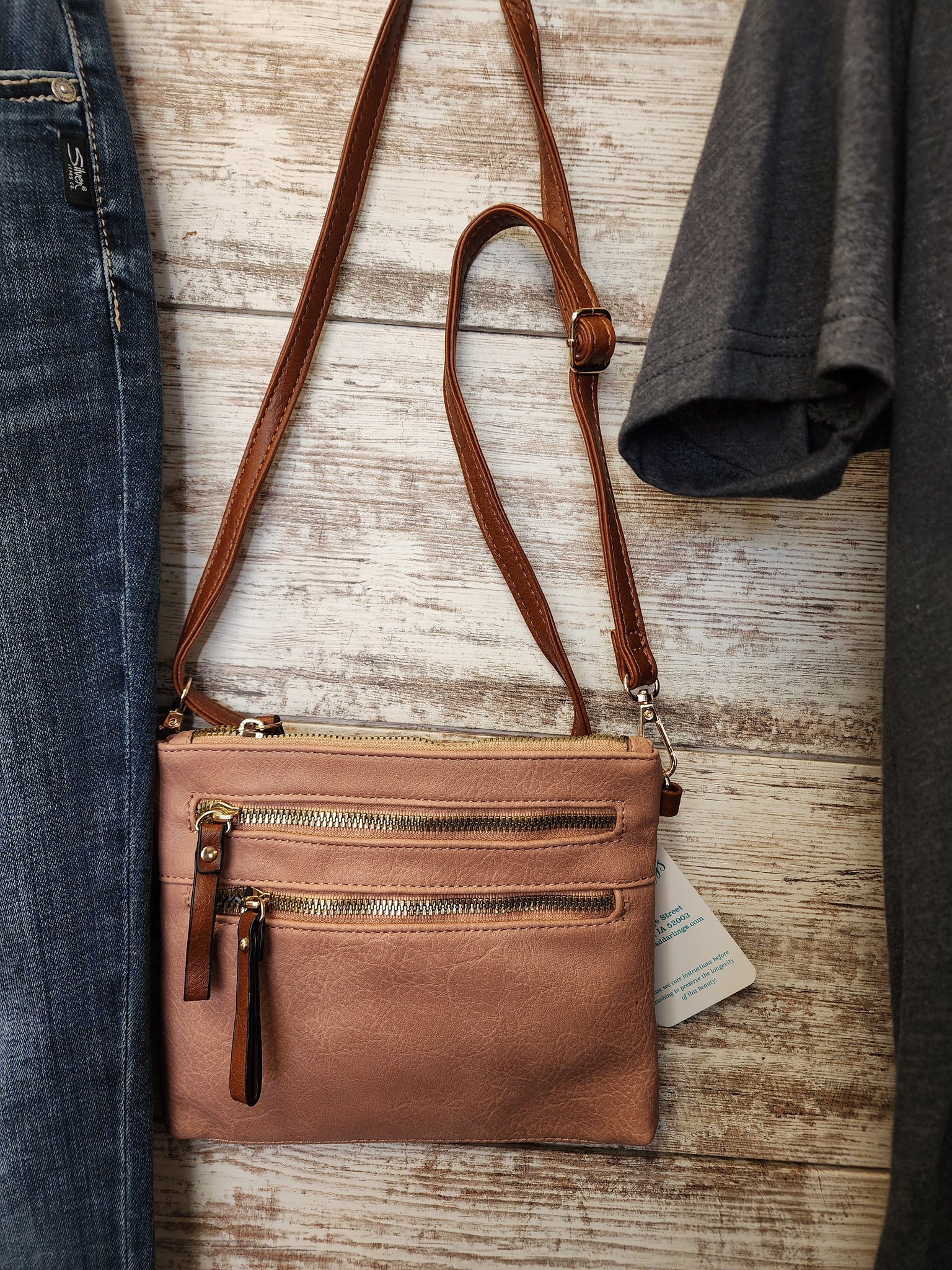 Multi pocket medium crossbody
