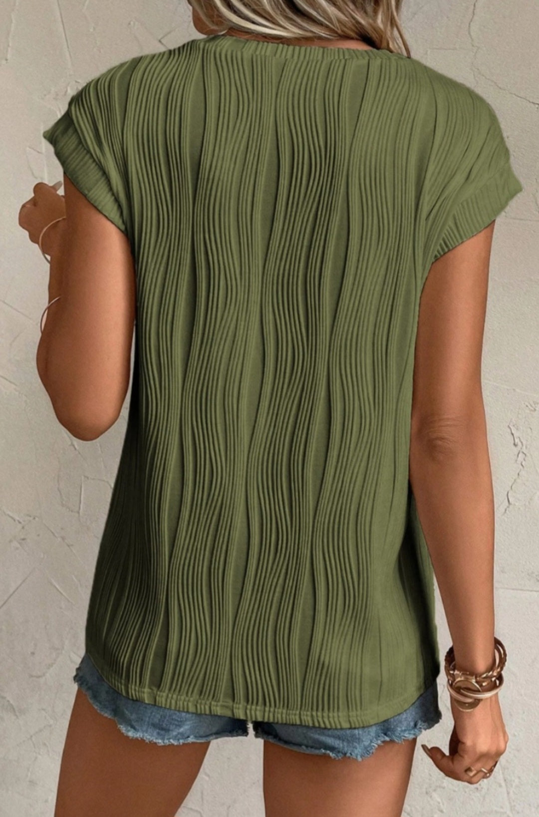Tony Olive textured top small to 2xl