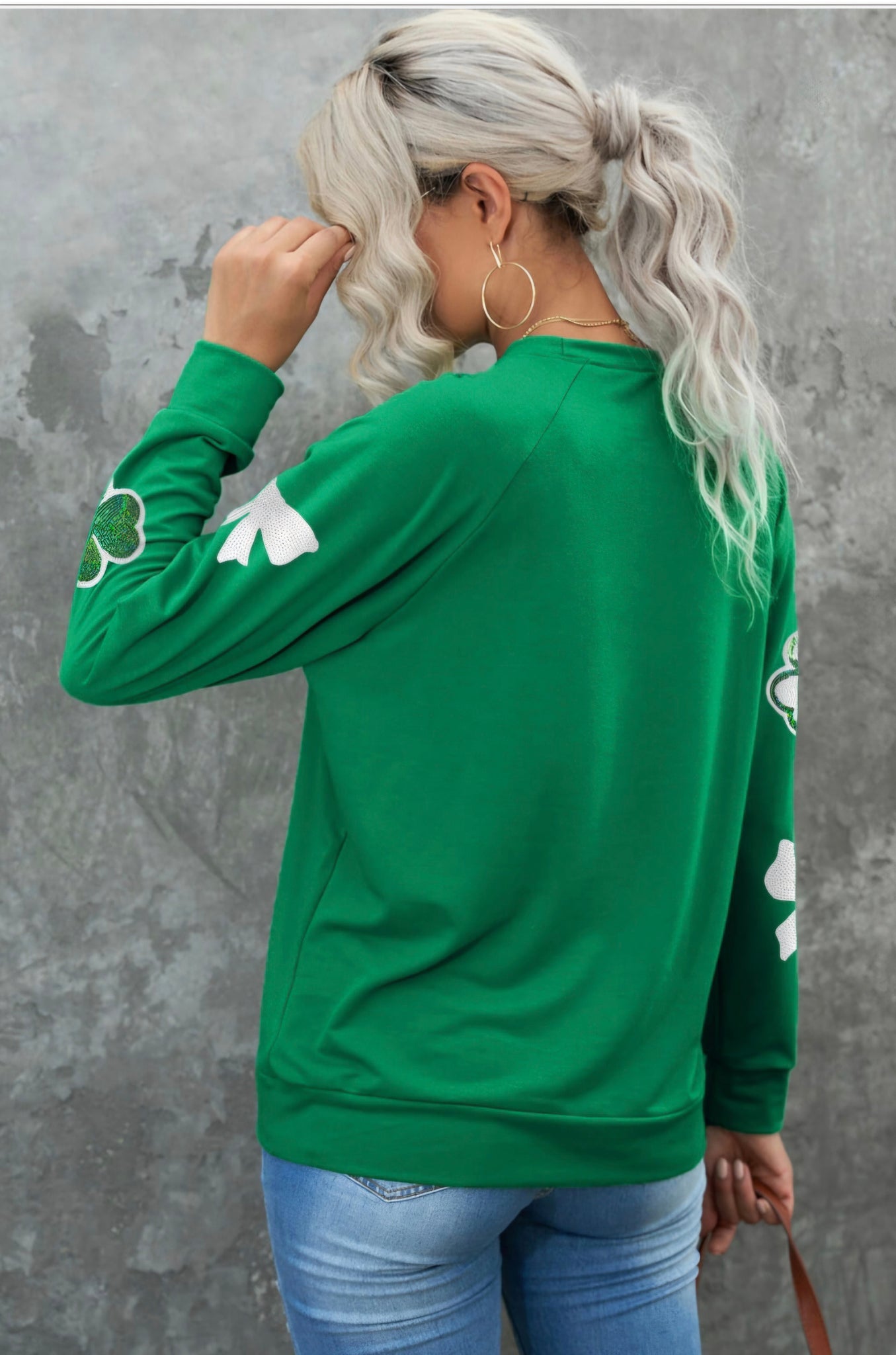 Bows & Shamrocks sweatshirt small to 2xl