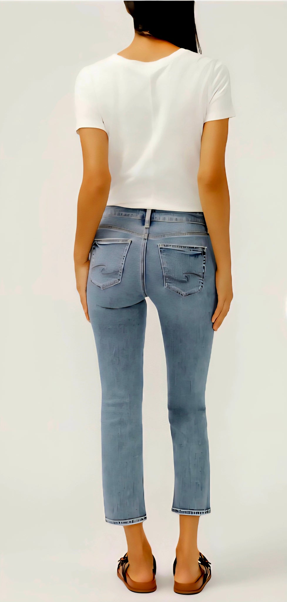 Suki Mother's beach straight crop